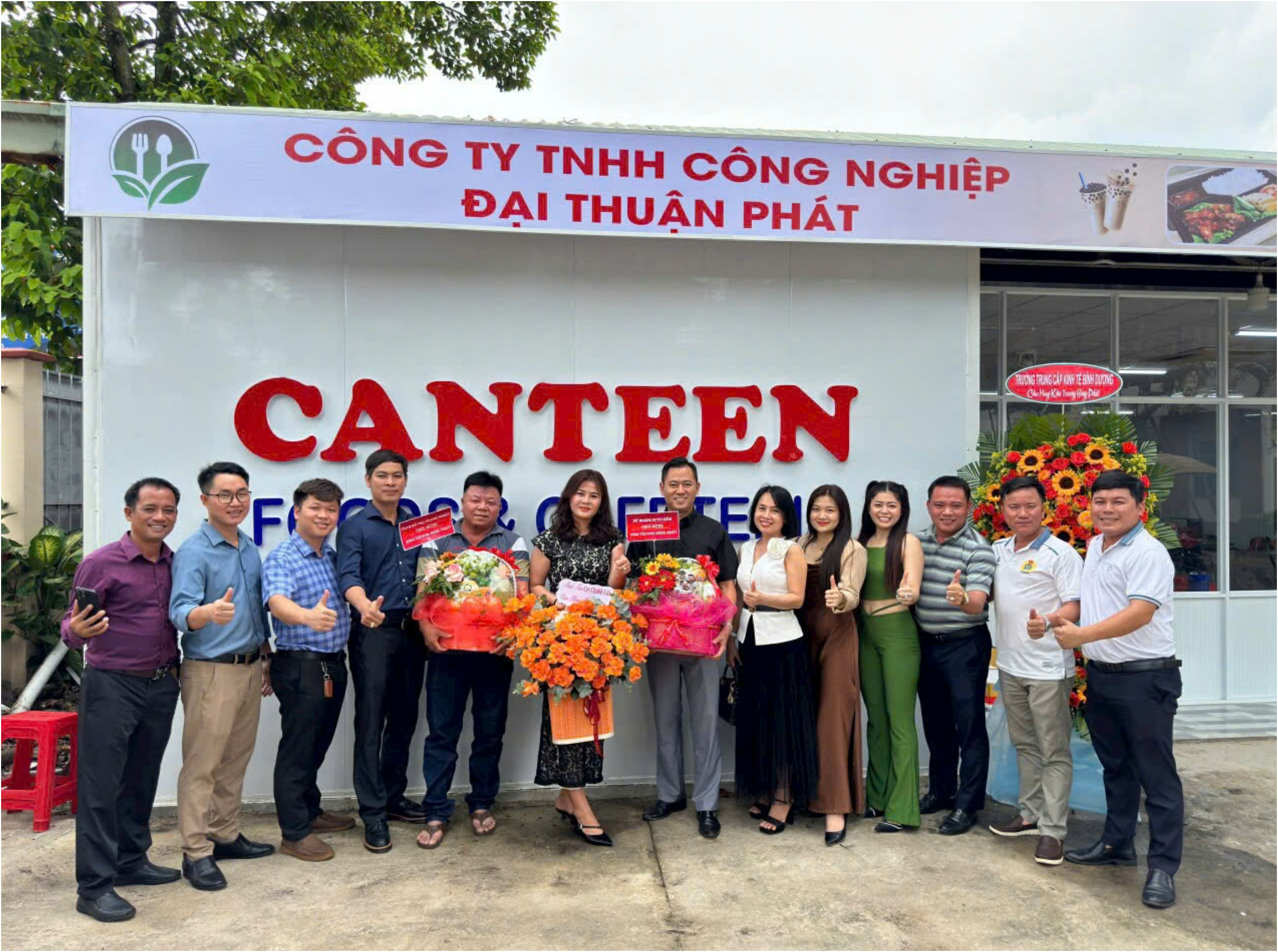 Đội ngũ bếp & vận hành Đại Thuận Phát