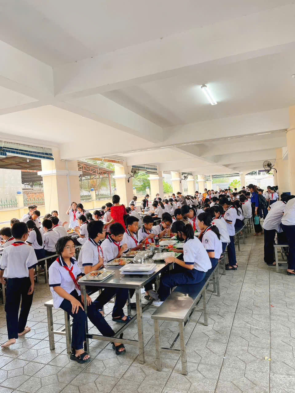 Hoạt động phục vụ khách hàng